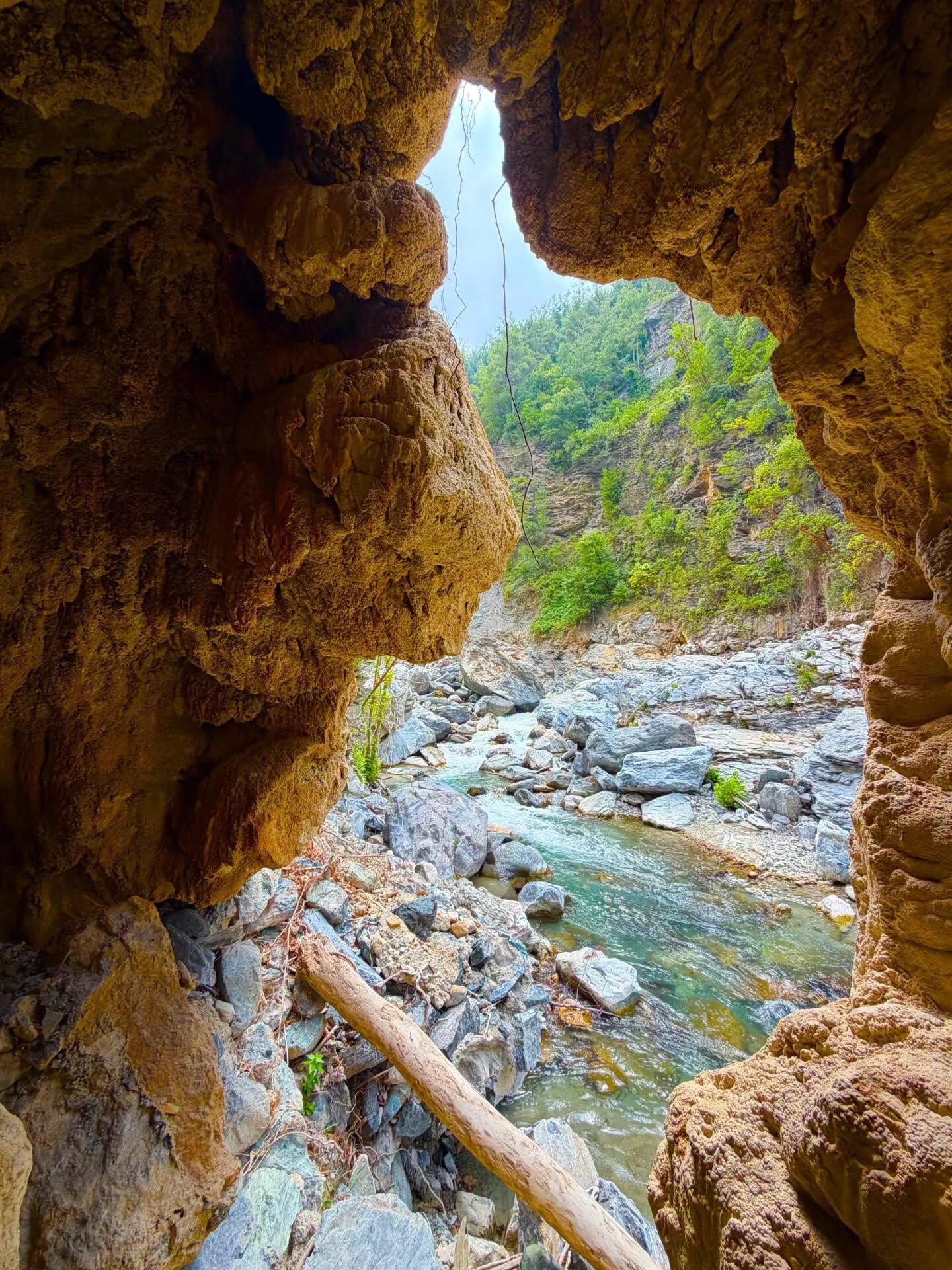 Dörtyol Kuzuculu’da Geçilmez Kanyonu Büyülüyor
