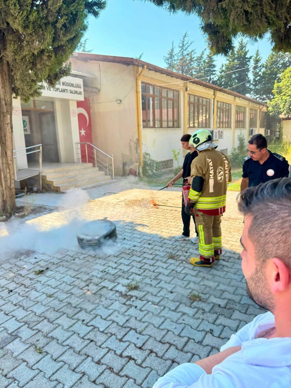 Antakya’da ambulans personeline yangın eğitimi