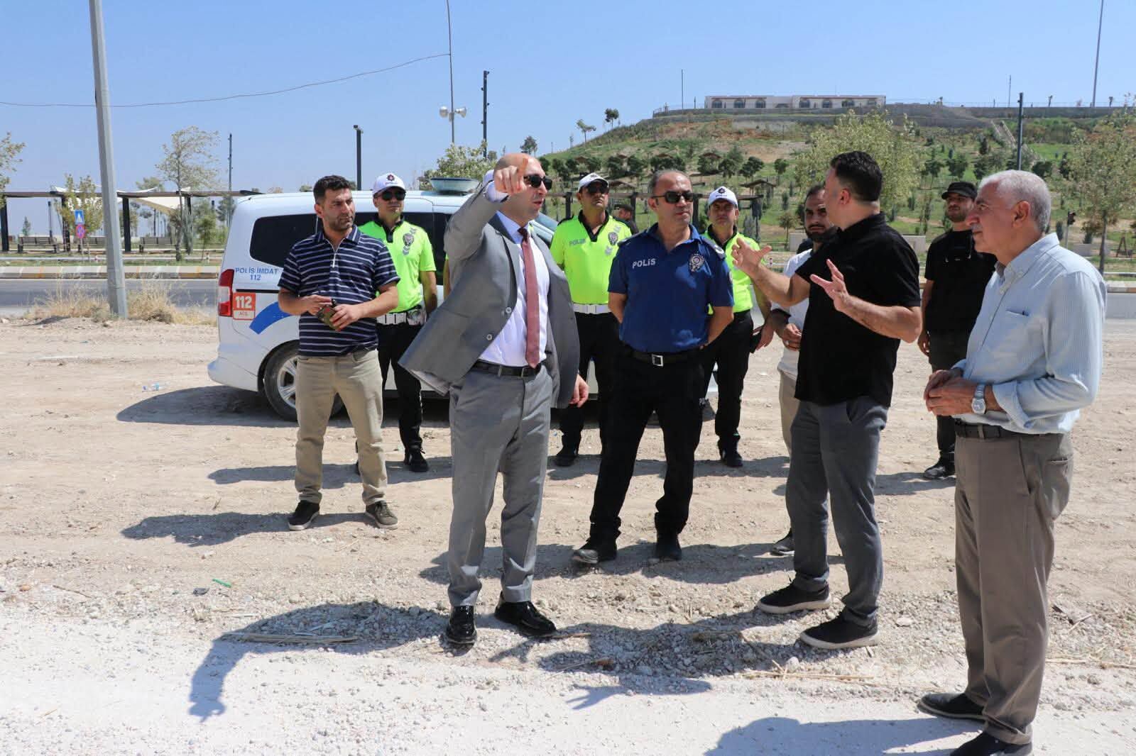 Ceylanpınar Kaymakamı Çakal’dan Yol Kontrol Noktası İncelemesi