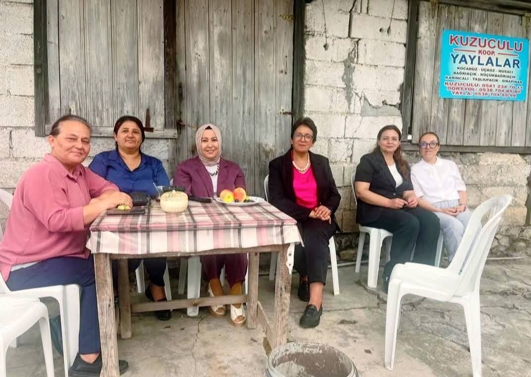 AK Parti heyeti Bağrıaçık Yaylası’nda buluştu-1