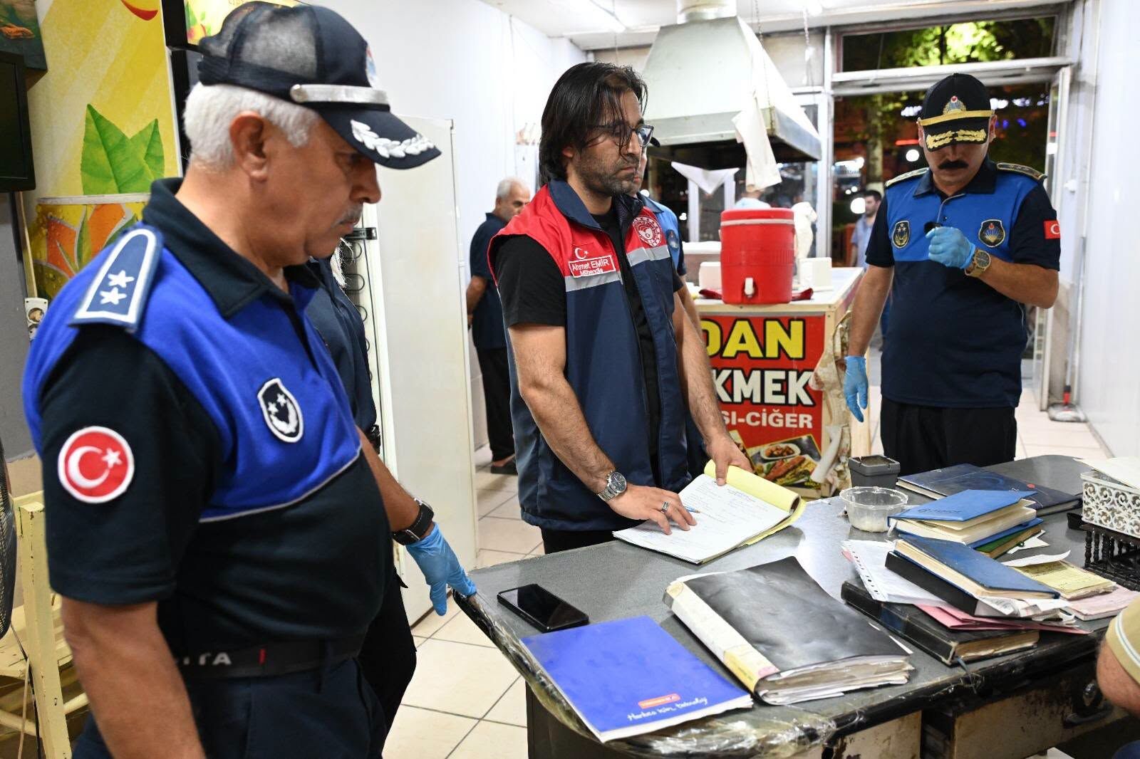 Kadirli’de Zabıta ve Tarım Ekiplerinden Gece Denetimi