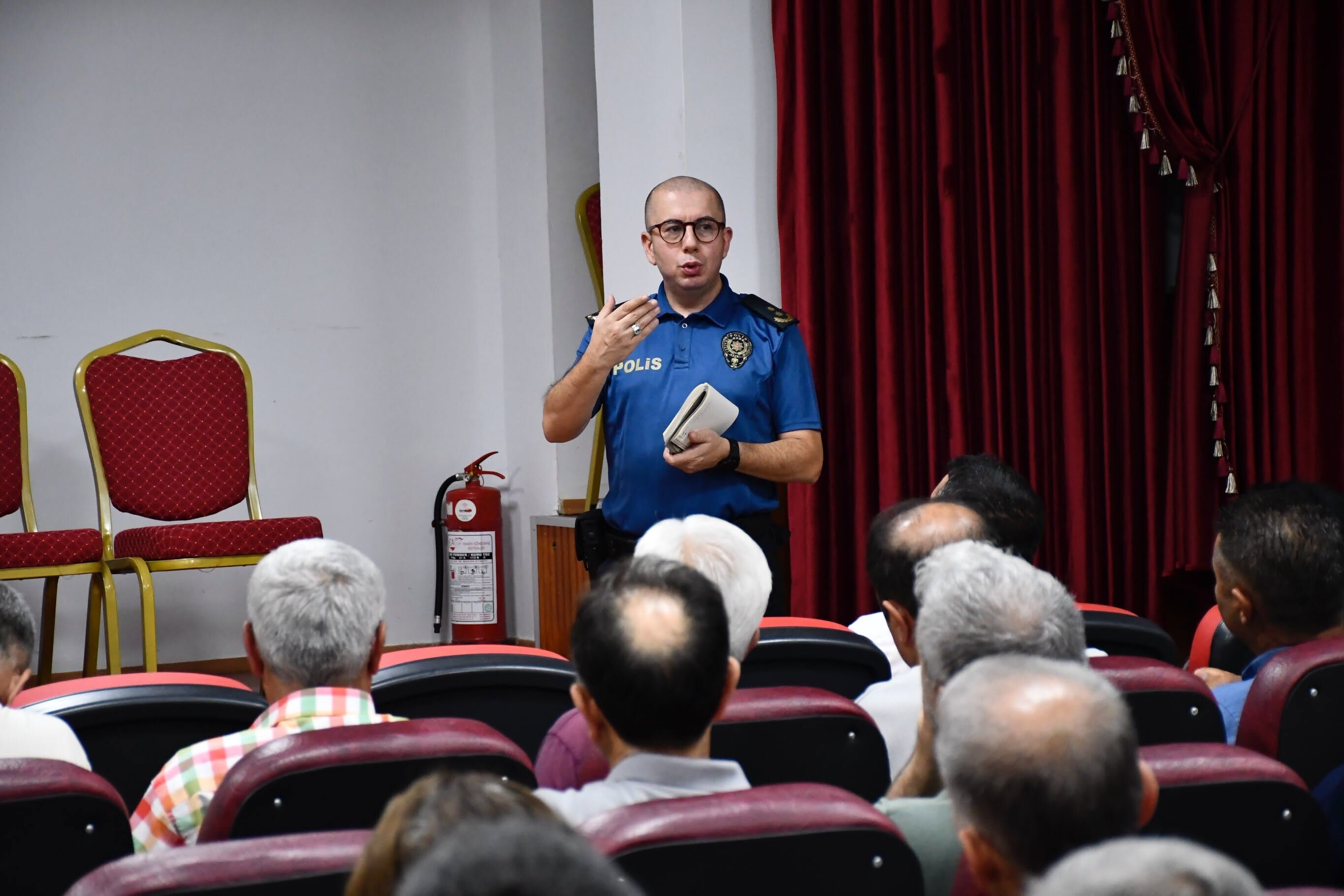 Kadirli Kaymakamı Erdinç Dolu okul güvenliğini görüştü