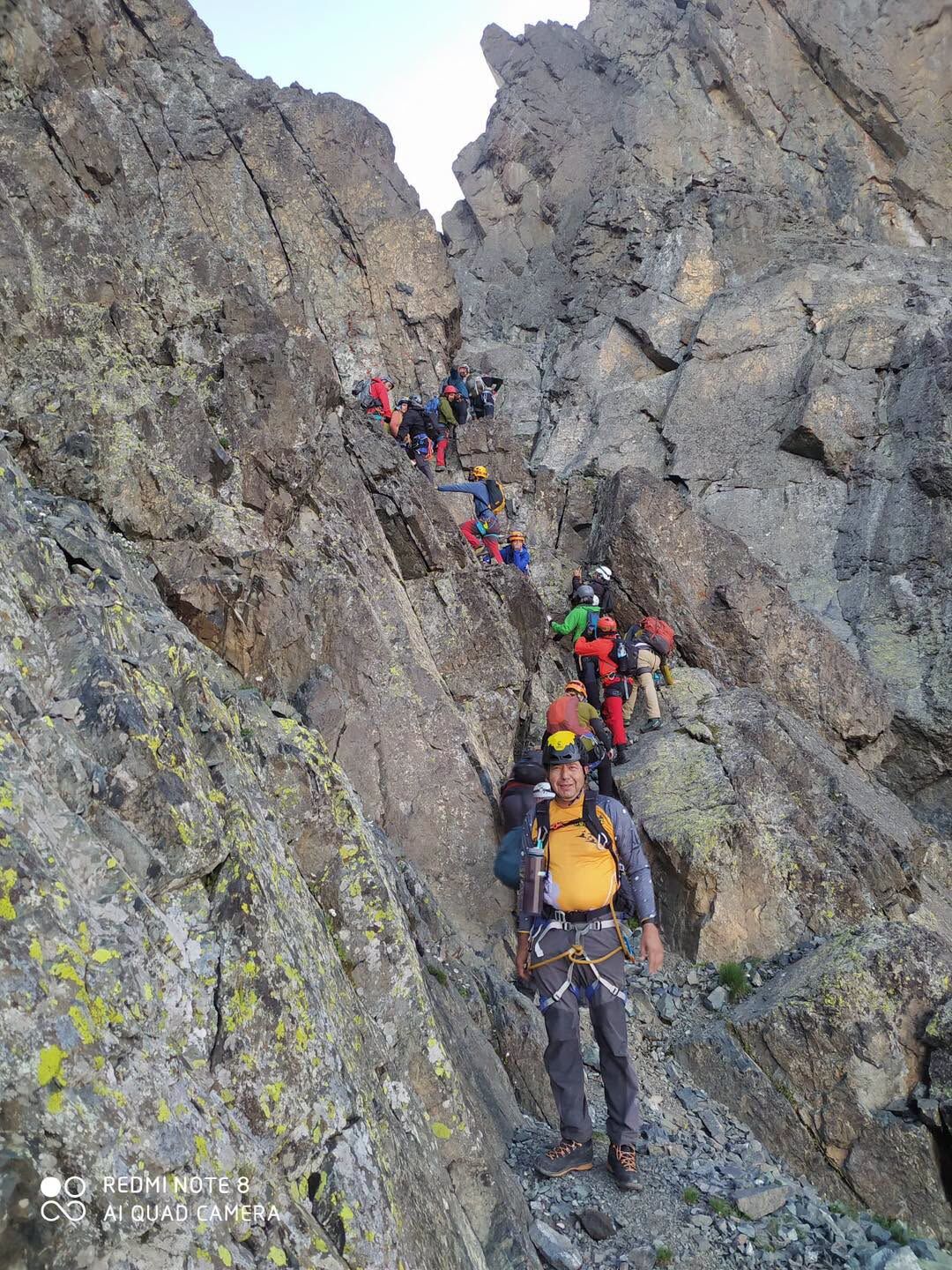 Dörtyollu dağcılar Verçenik Dağı’nda zirve yaptı-1