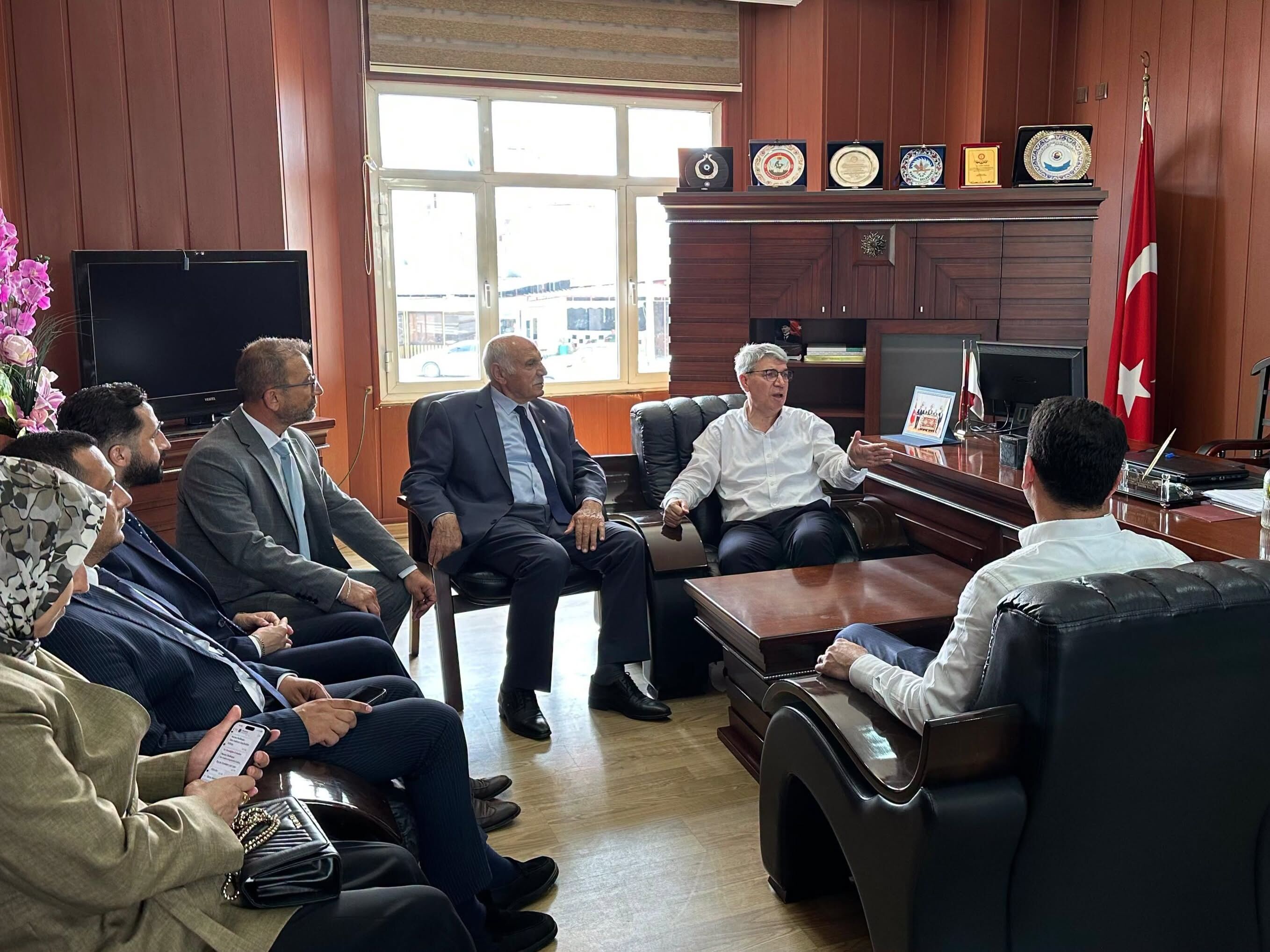 Milletvekili Gülsoy Kadirli Ticaret Borsası’nı Ziyaret Etti-1