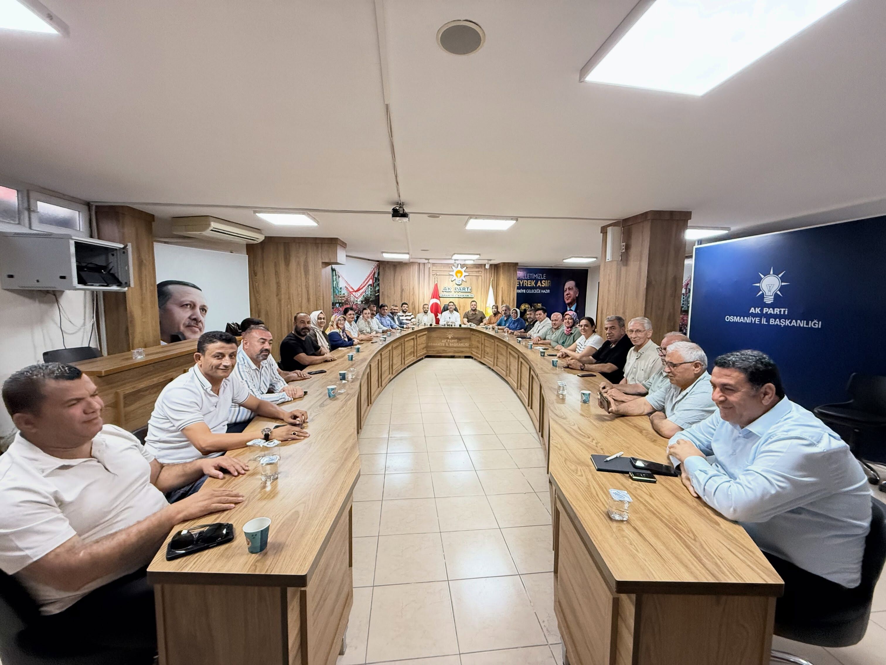 AK Parti Osmaniye’de Haftalık Yönetim Toplantısı