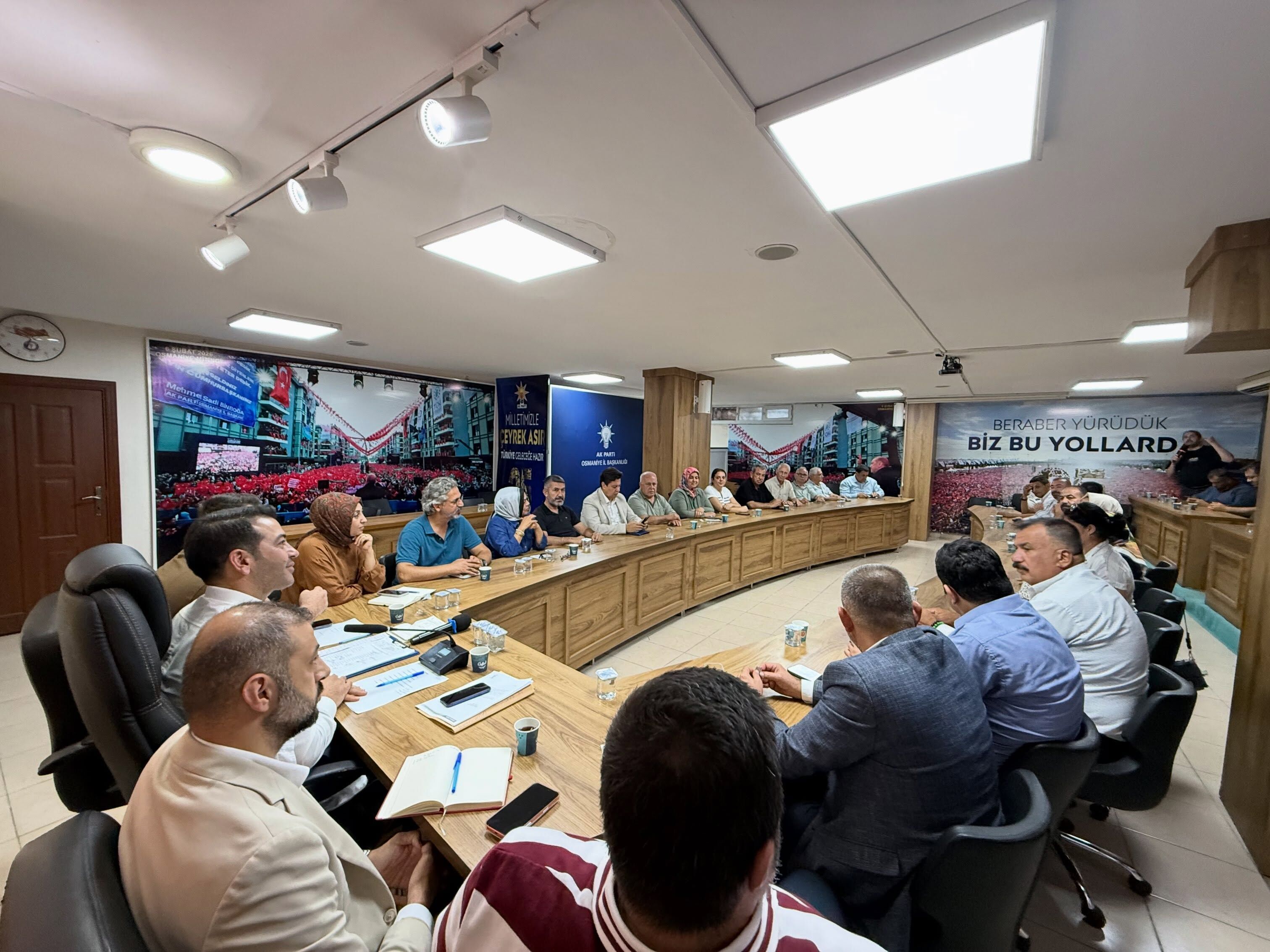 AK Parti Osmaniye’de Haftalık Yönetim Toplantısı