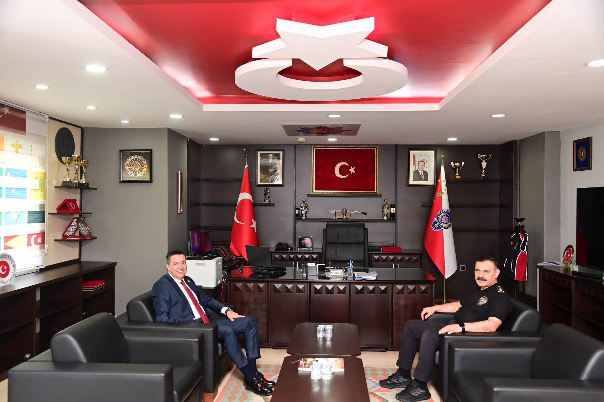 Rektör Uzun’dan Emniyet Müdürü Sarıbuva’ya ziyaret-1