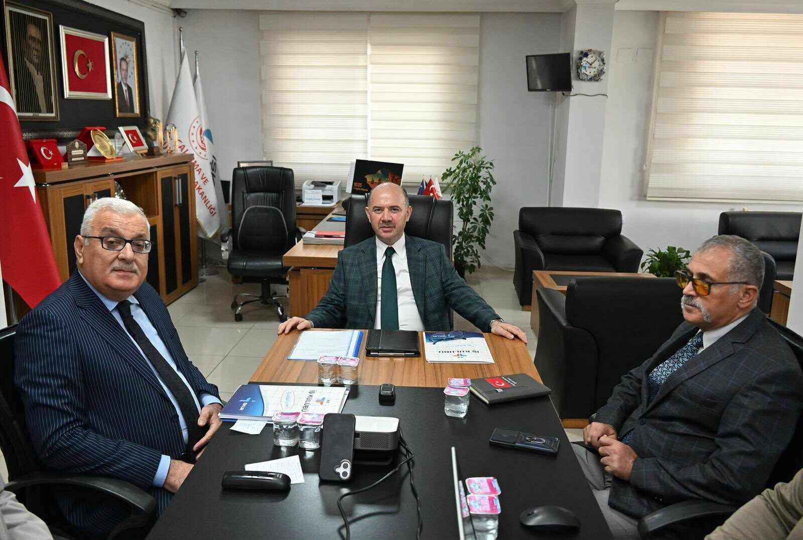 Vali Serdengeçti İŞKUR’da istihdamı değerlendirdi-1