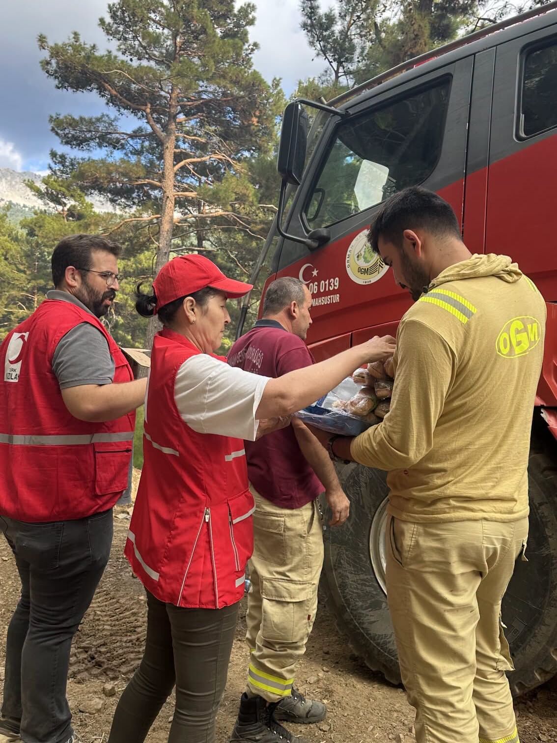 Kızılay’dan Manavgat’taki yangın ekiplerine destek-2