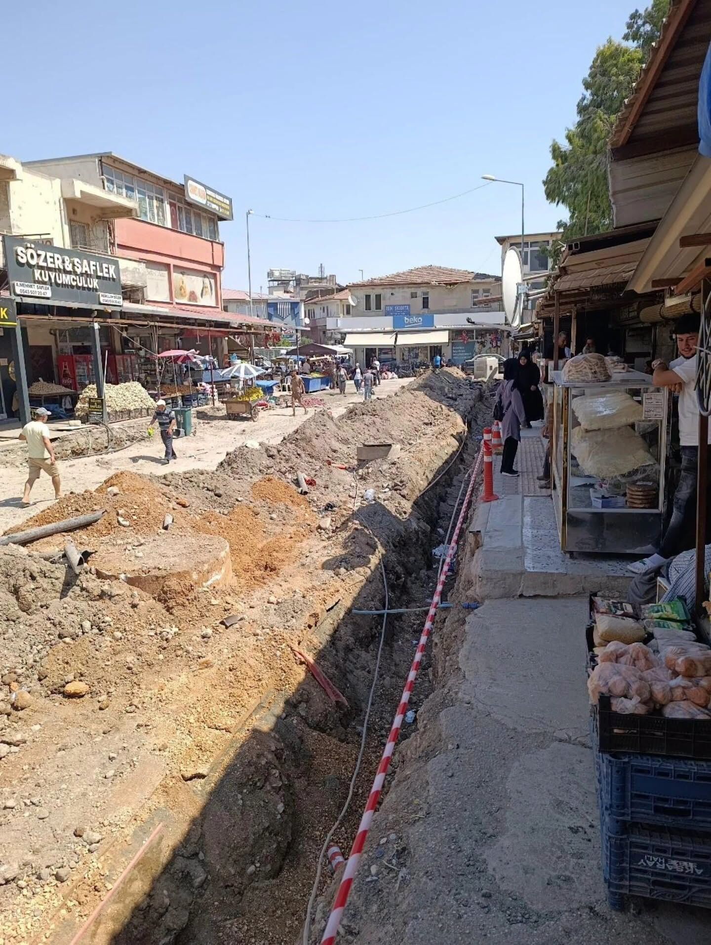 Antakya’da Hamis Pazarı Bölgesinde Çalışmalar Sürüyor2