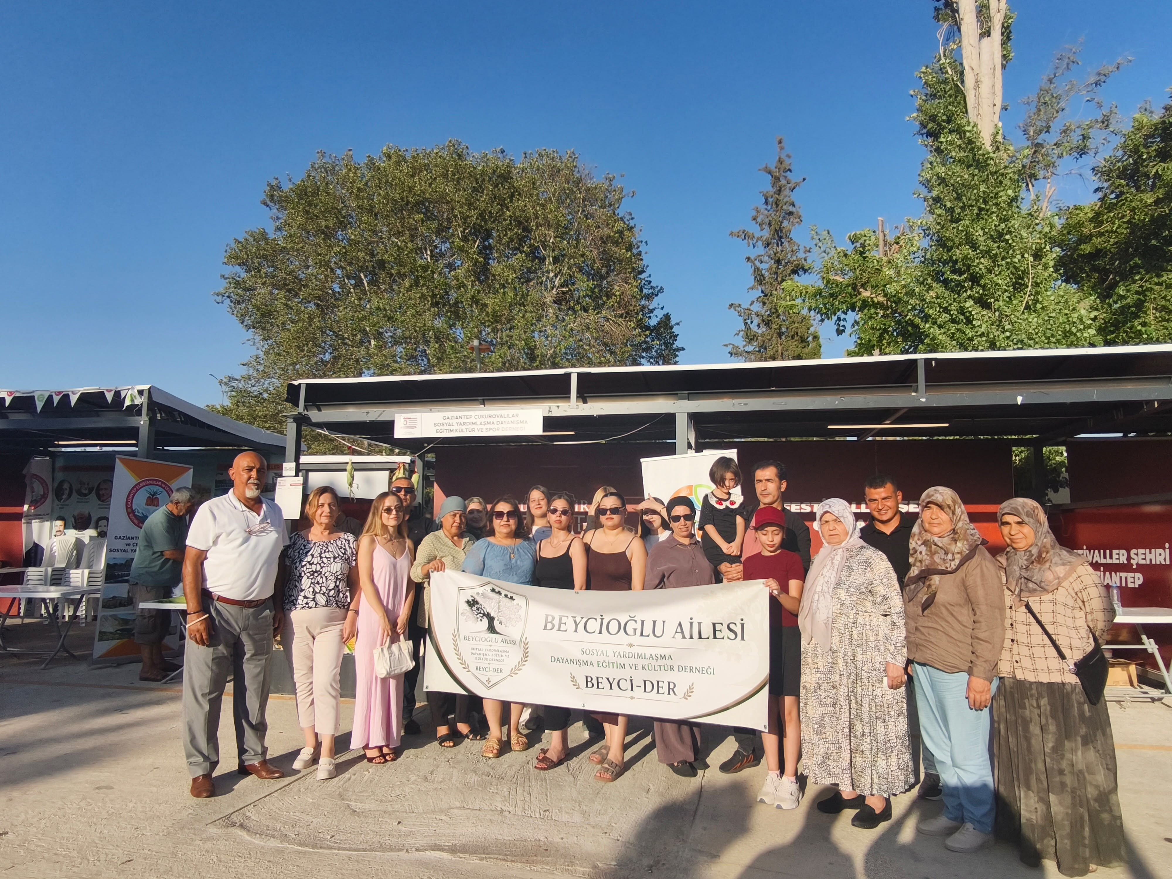 Beyci̇ Der Gaziantep’teki Dernekler Festivaline Katıldı2