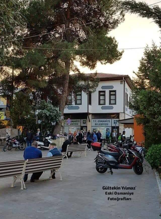 Büyük Cami Avlusundan Eski Osmaniye'ye Nostaljik Bakış 1