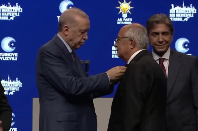 Chp'li İki Belediye Başkanı Ak Parti'ye Geçti (3)