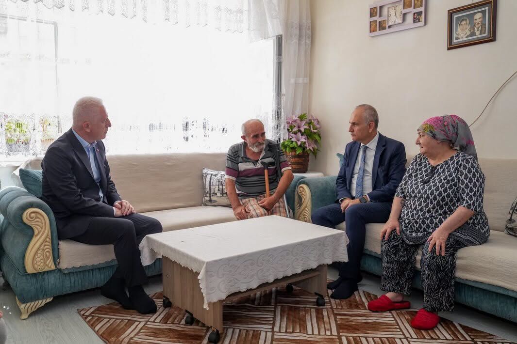 Davut Gül Gaziosmanpaşa’da Aileleri Ziyaret Etti2