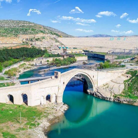 Diyarbakır Silvan’da Tarihi Malabadi Köprüsü Büyülüyor3