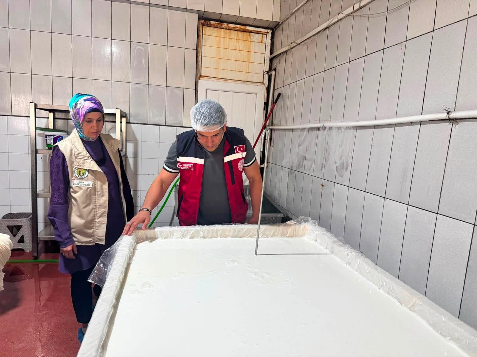Düziçi’nde Süt Tesisine Sıkı Gıda Denetimi Yapıldı5