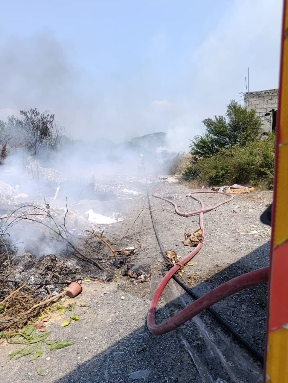 Erzin’de Sazlık Ve Çöplük Yangını Kısa Sürede Söndürüldü5