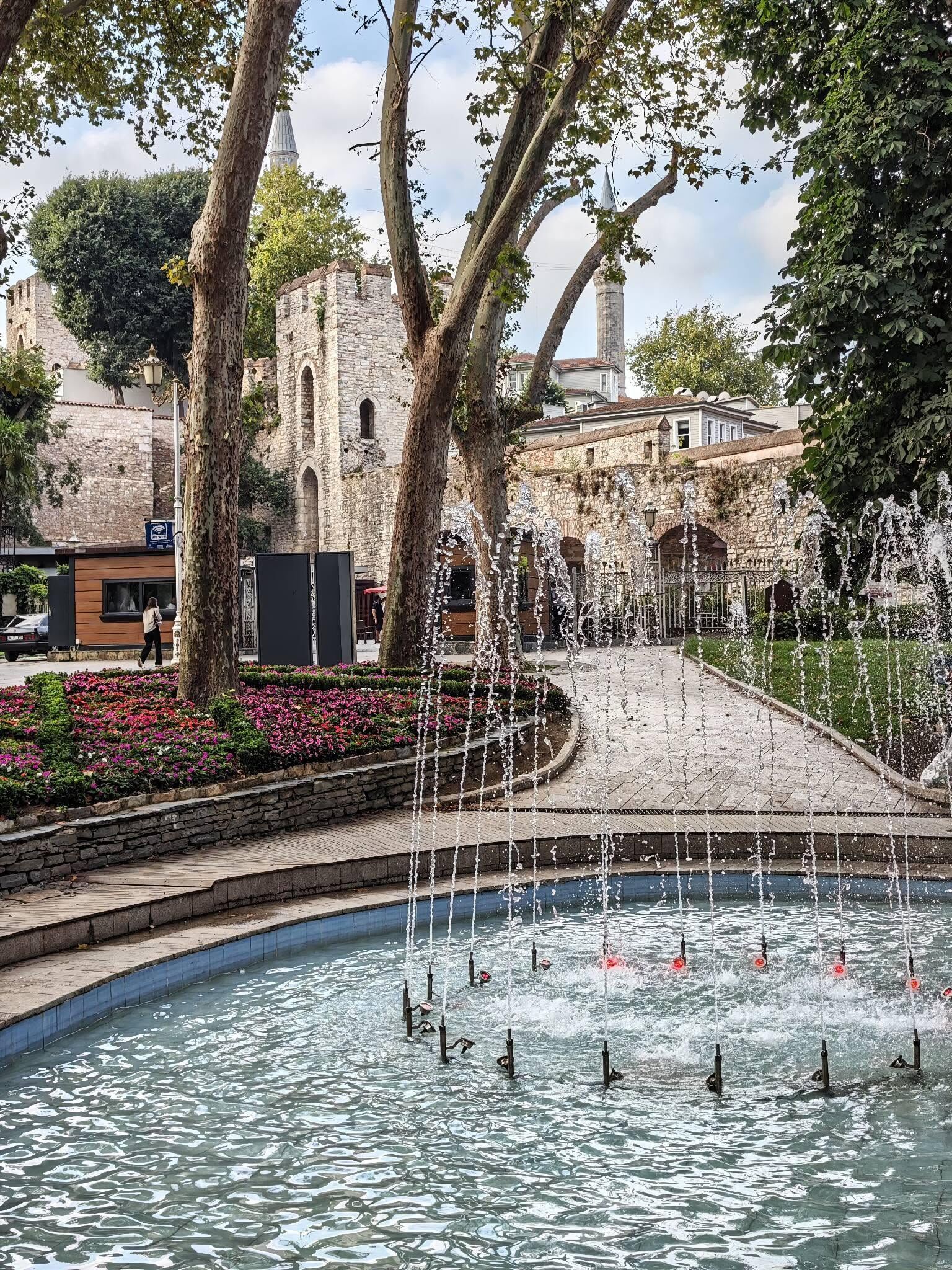 Gülhane Parkı Neden İstanbul’un Gözdesi Olmayı Sürdürüyor4