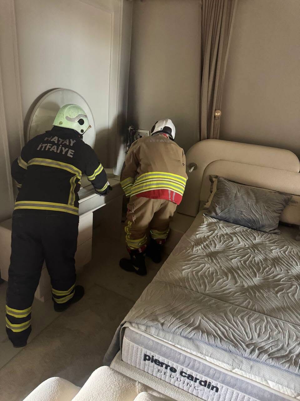 Hatay Kırıkhan’daki İş Yeri Yangını Kısa Sürede Söndü5