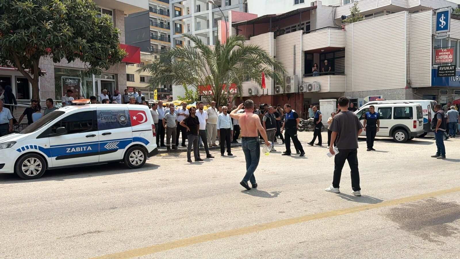 İş Yeri Sahibiyle Anlaşamayan Esnaf Kendini Yakmak İstedi (2)