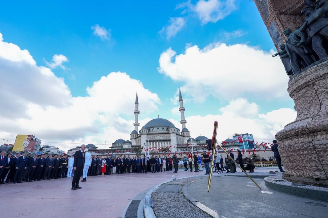 İstanbul’da 30 Ağustos Zafer Bayramı Taksim’de Başladı3