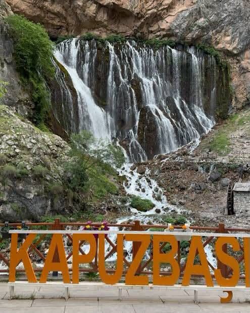 Kayseri’nin Gözdesi Kapuzbaşı Şelalesi Ziyaretçi Çekiyor2