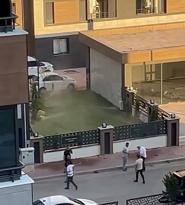 Milletvekili Meriç’i Bıçaklayan Saldırgan Eski Chp’li Çıktı (1)