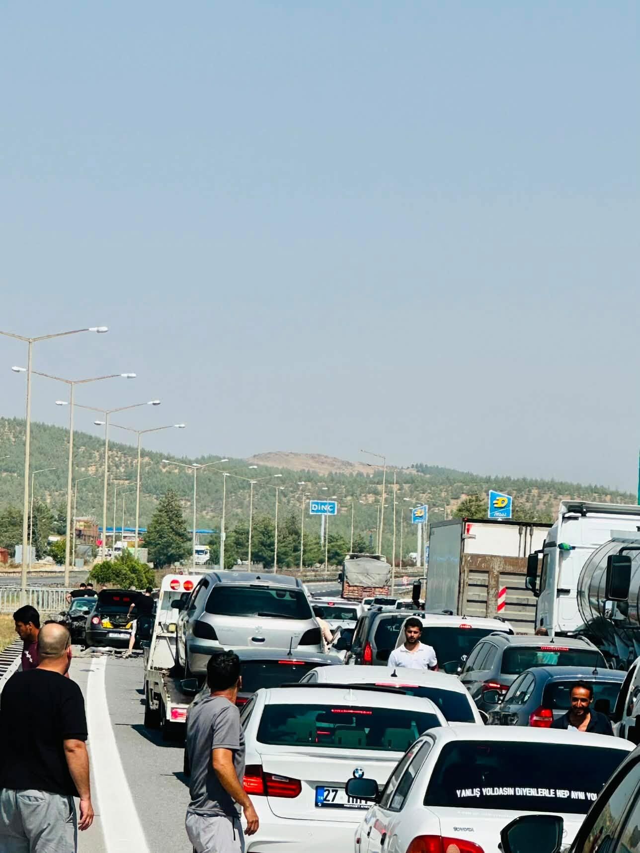 Nurdağı–Gaziantep Yolu Kapandı Mı Kaza Sonrası Trafik Aksadı (1)