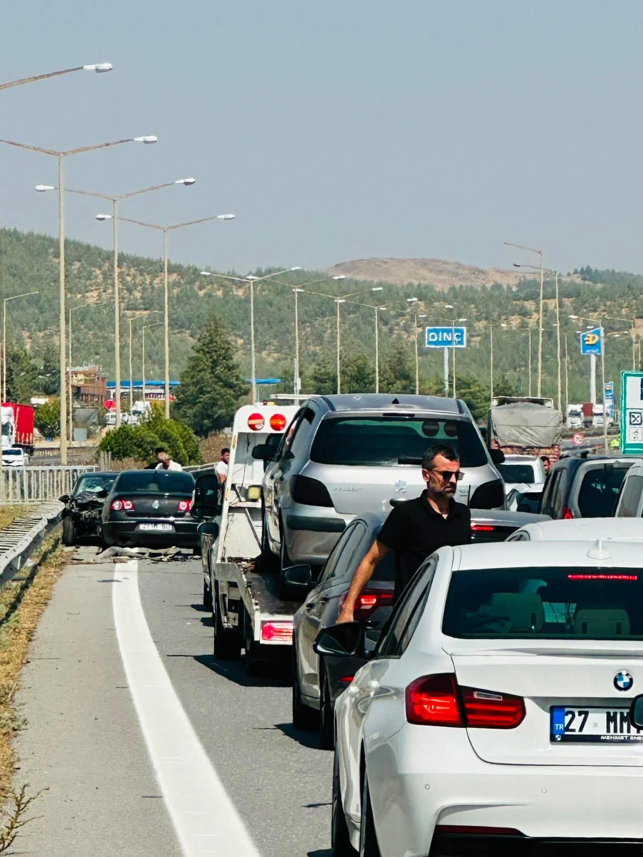 Nurdağı–Gaziantep Yolu Kapandı Mı Kaza Sonrası Trafik Aksadı (2)