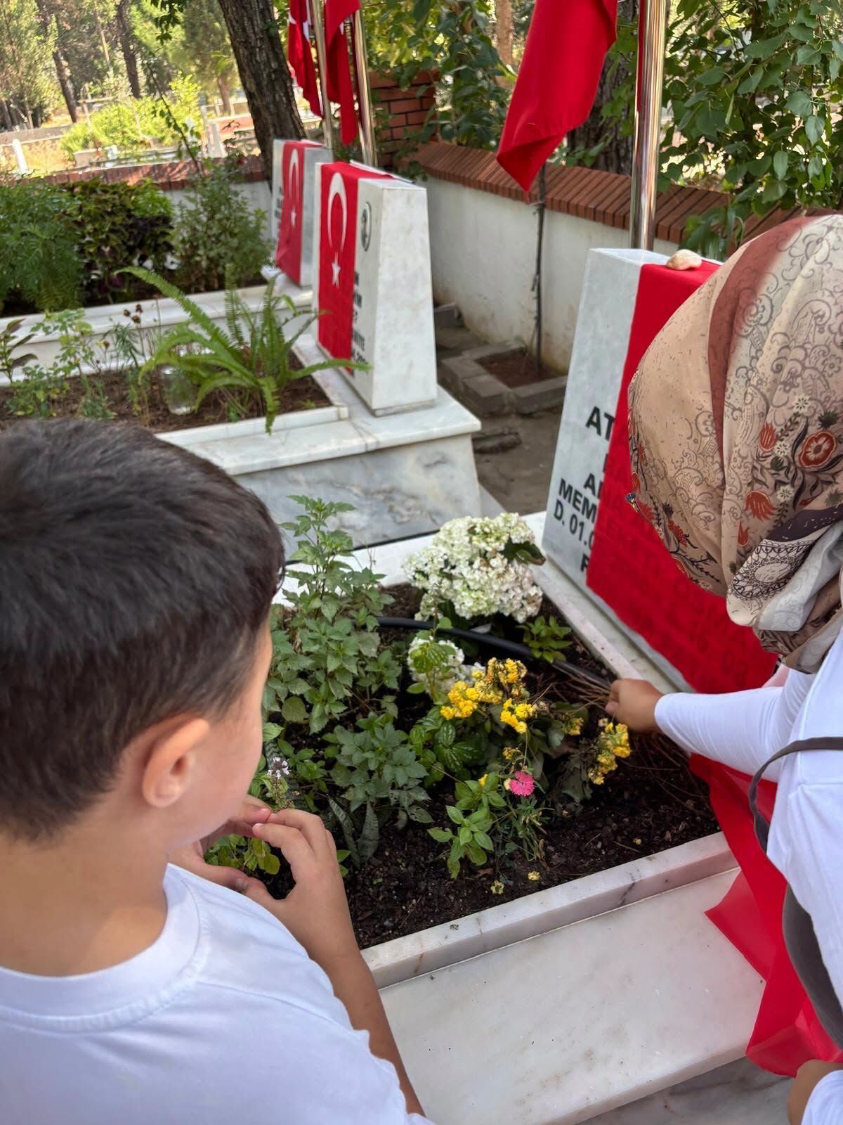 Osmaniye’de Çocuklar Şehitleri Dualarla Andı5