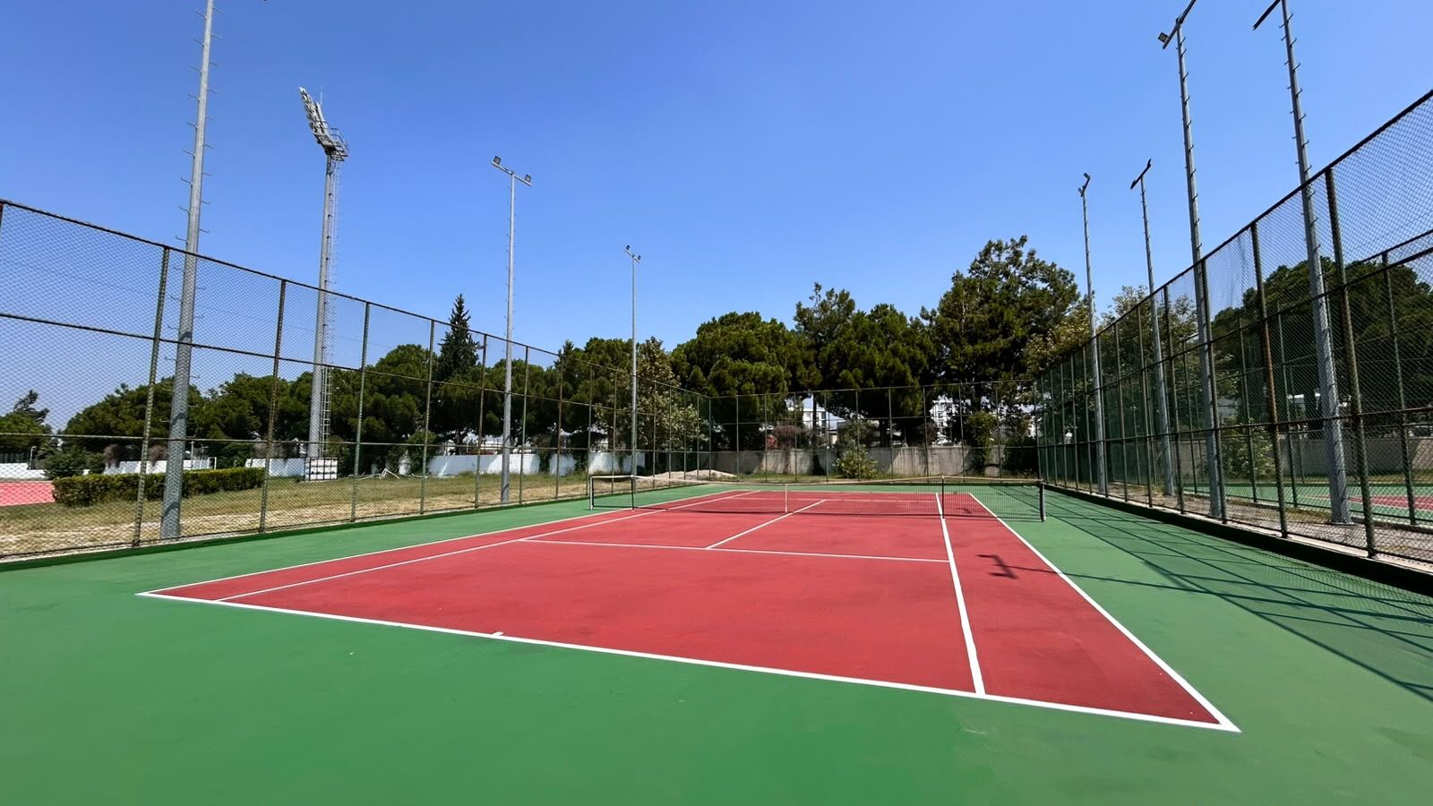 Osmaniye’de Tenis Kortları Yenileniyor (3)