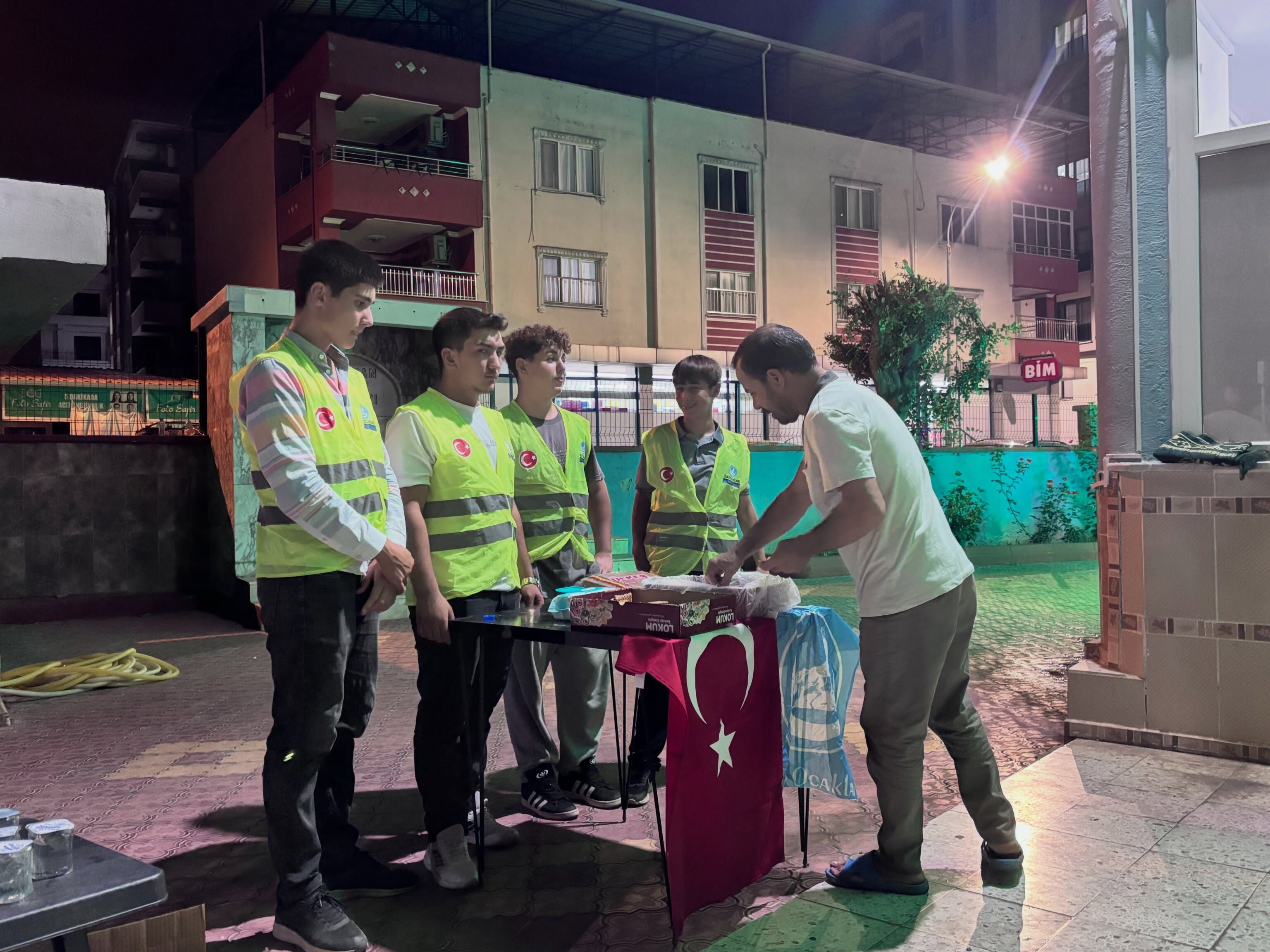 Toprakkale Ülkü Ocaklarından Kandil İkramı (1)