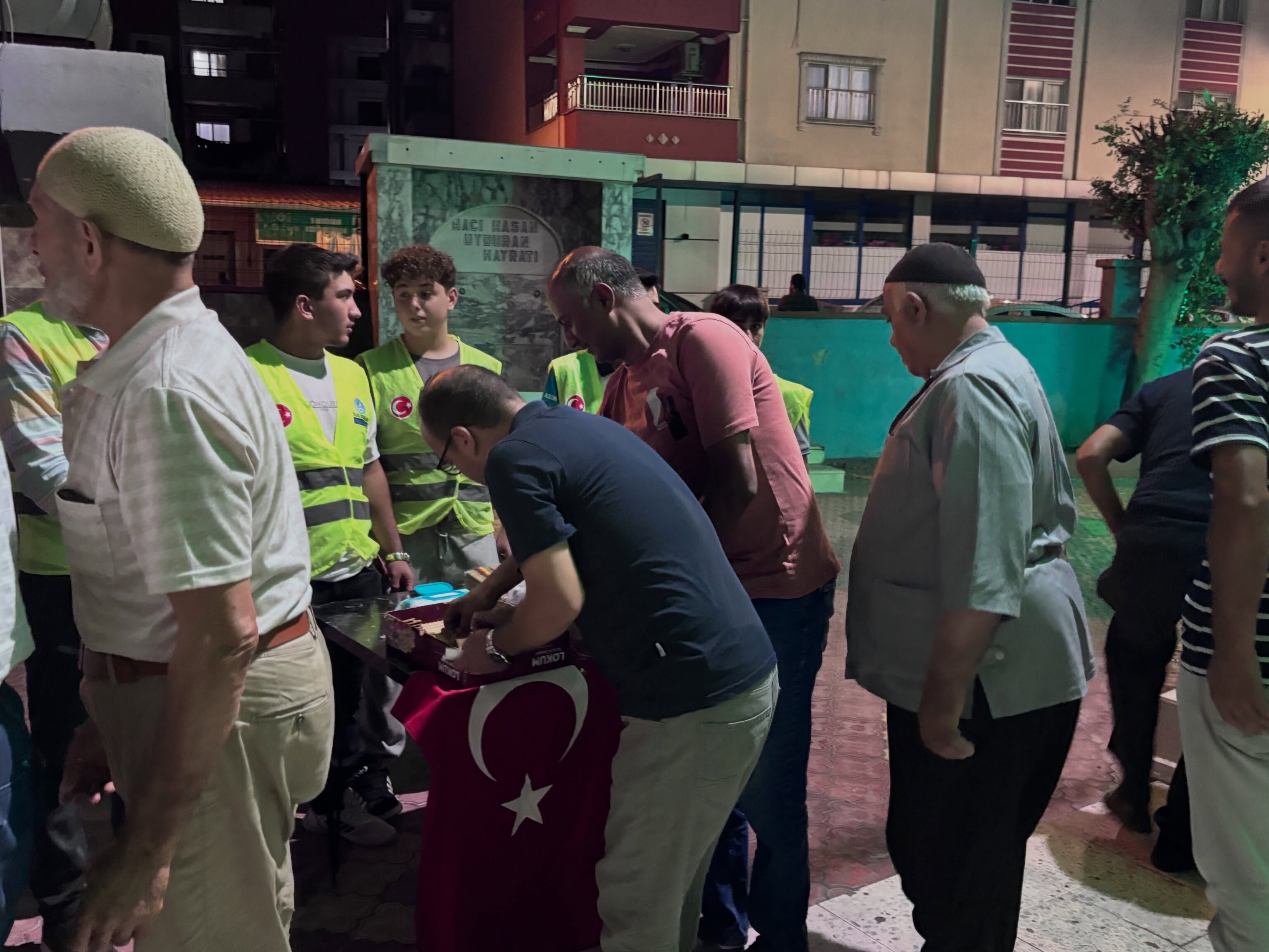 Toprakkale Ülkü Ocaklarından Kandil İkramı (4)