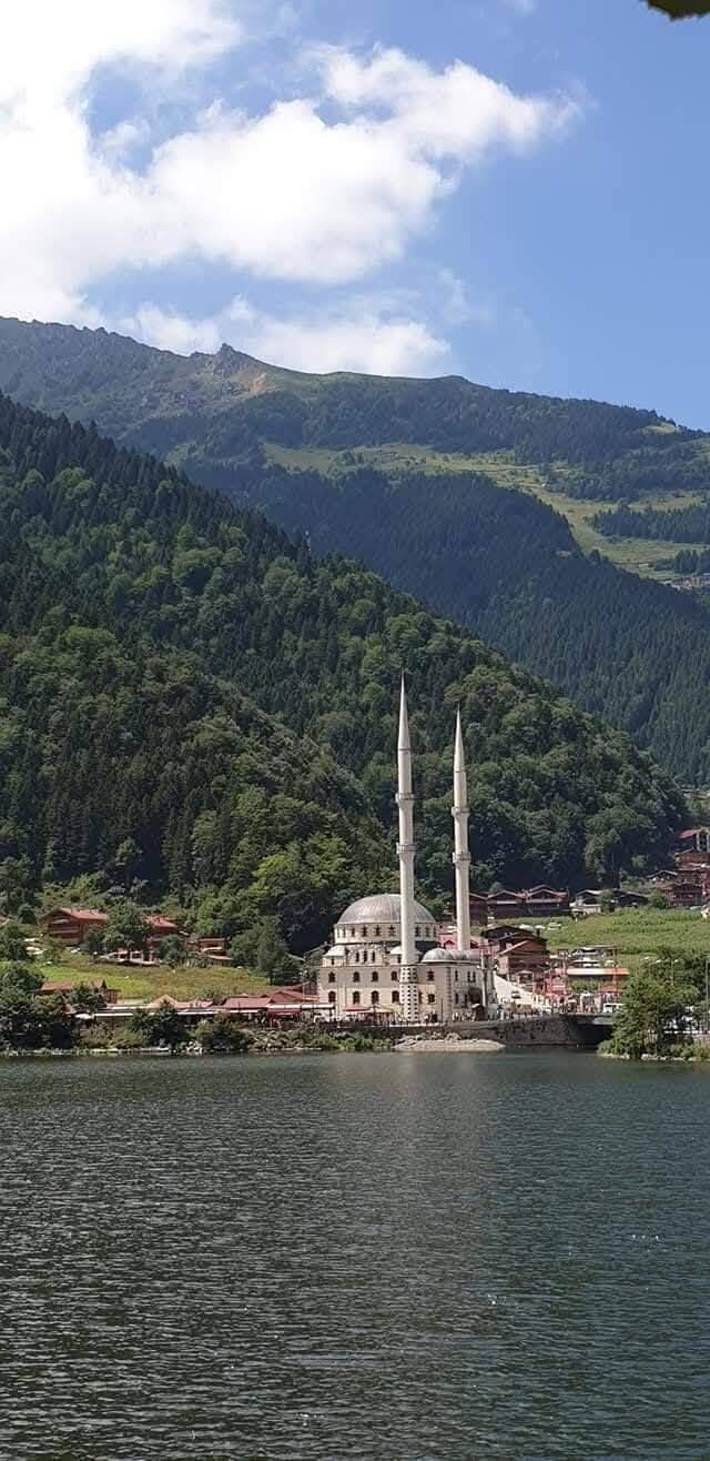 Trabzon Uzungöl Doğanın Kalbinde Ziyaretçilerini Ağırlıyor4