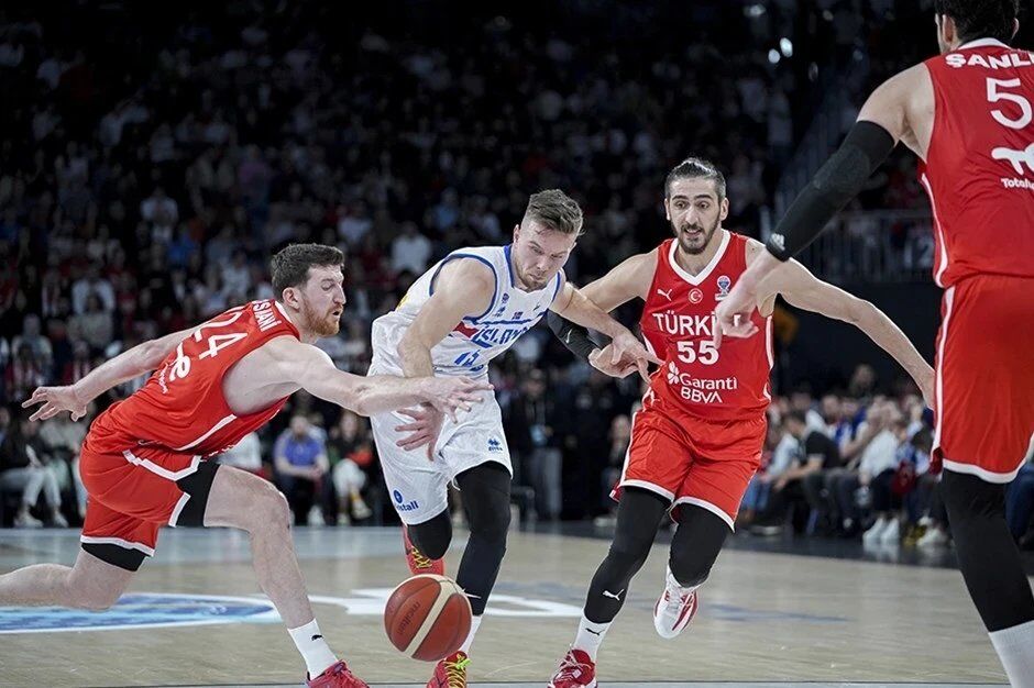 Türkiye İzlanda Basketbol Maçı4
