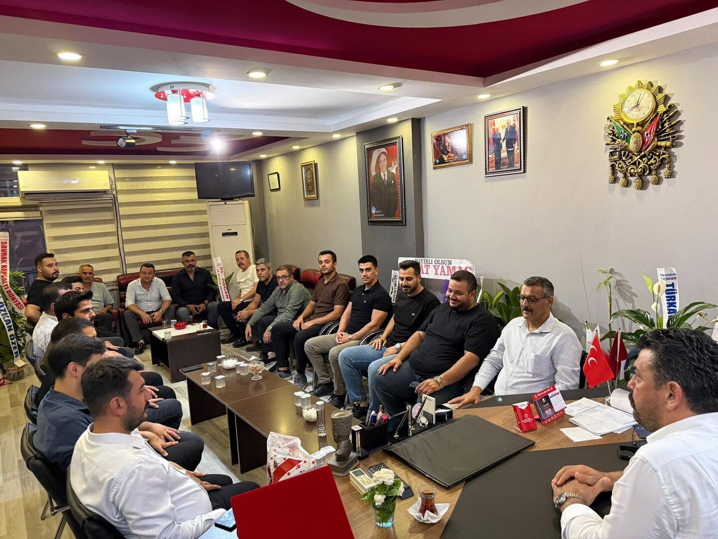 Ülkü Ocakları’ndan Mhp Dörtyol İlçe Başkanlığına Ziyaret5