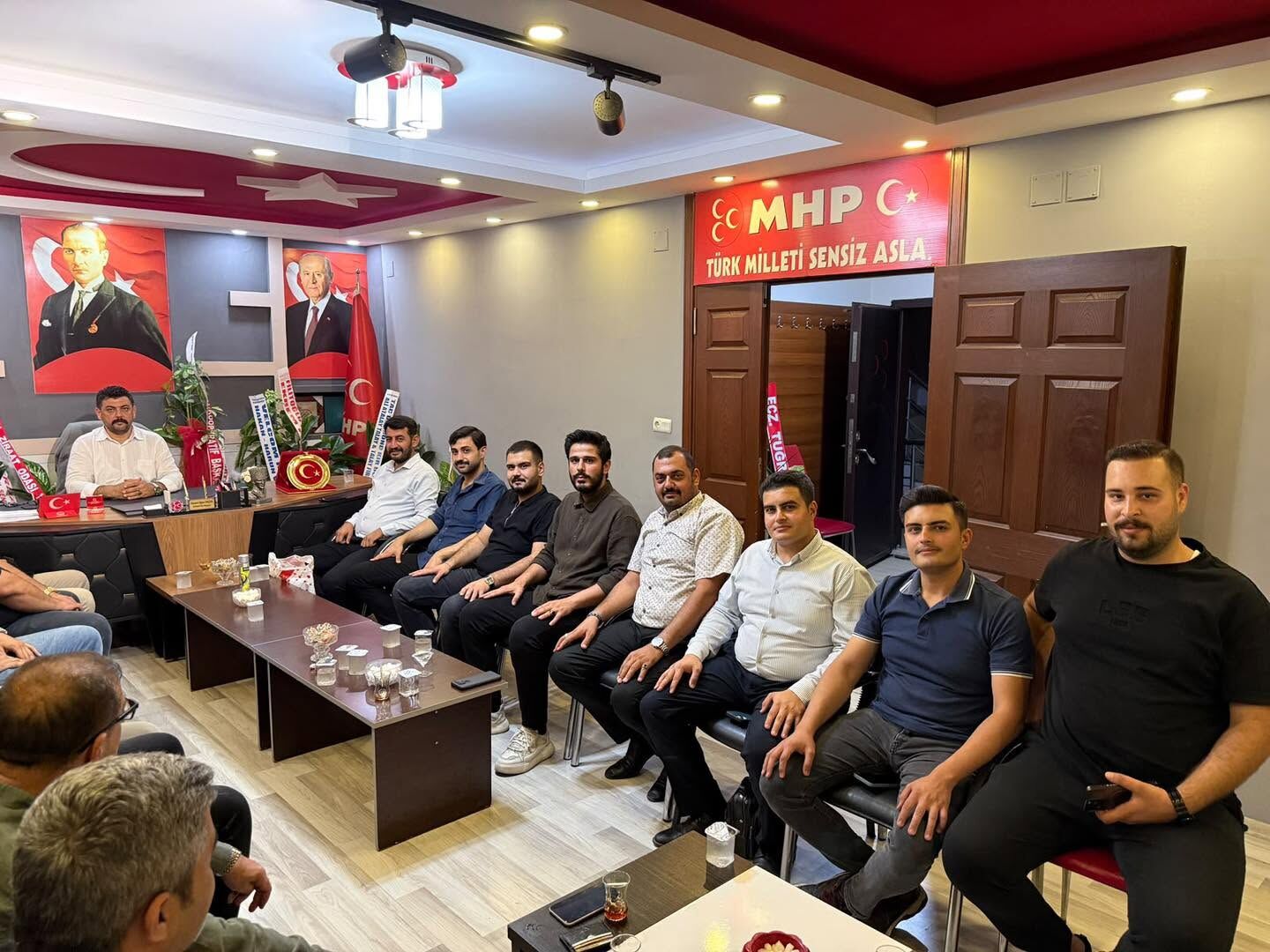 Ülkü Ocakları’ndan Mhp Dörtyol İlçe Başkanlığına Ziyaret6