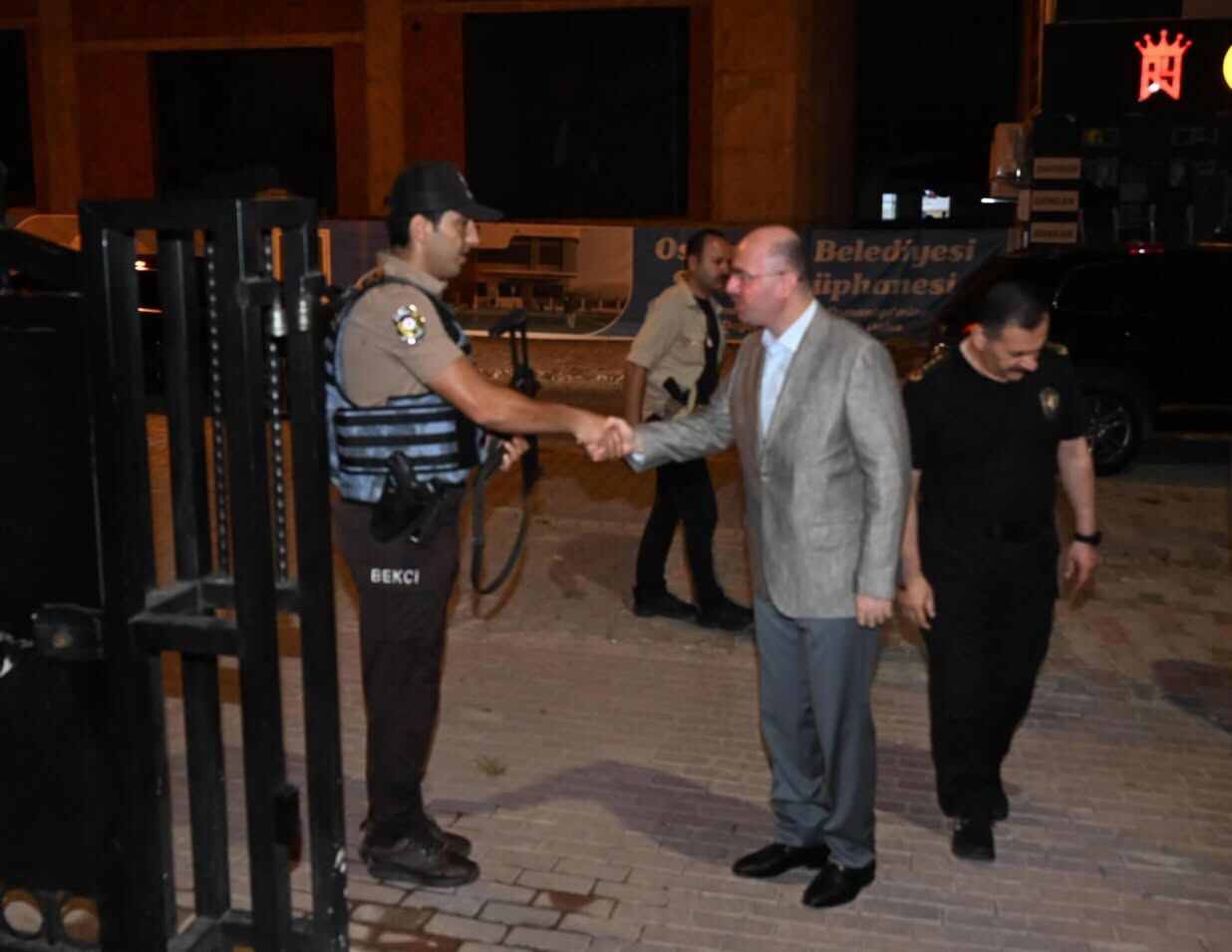 Vali Serdengeçti Polis Merkezinde İncelemelerde Bulundu2