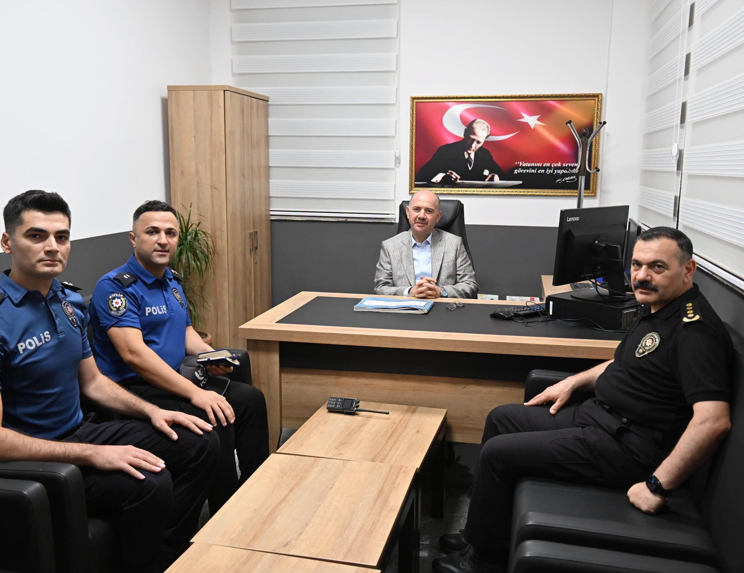Vali Serdengeçti Polis Merkezinde İncelemelerde Bulundu8