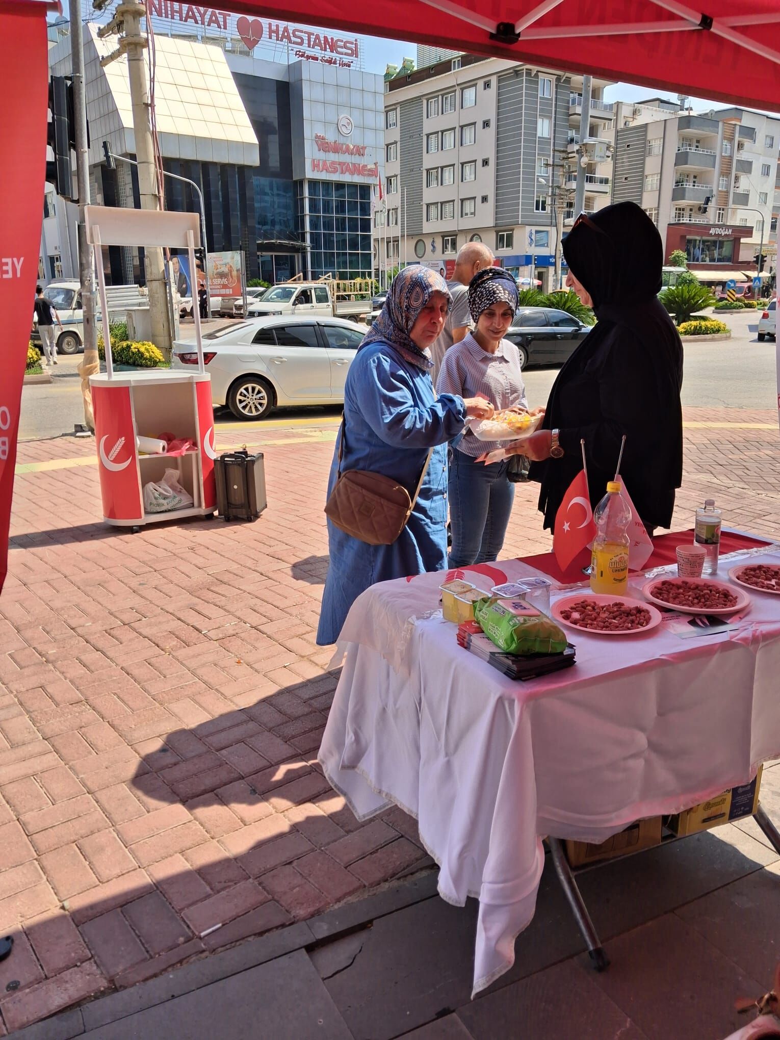 Yeniden Refah’ın Osmaniye Standına Yoğun İlgi (9)