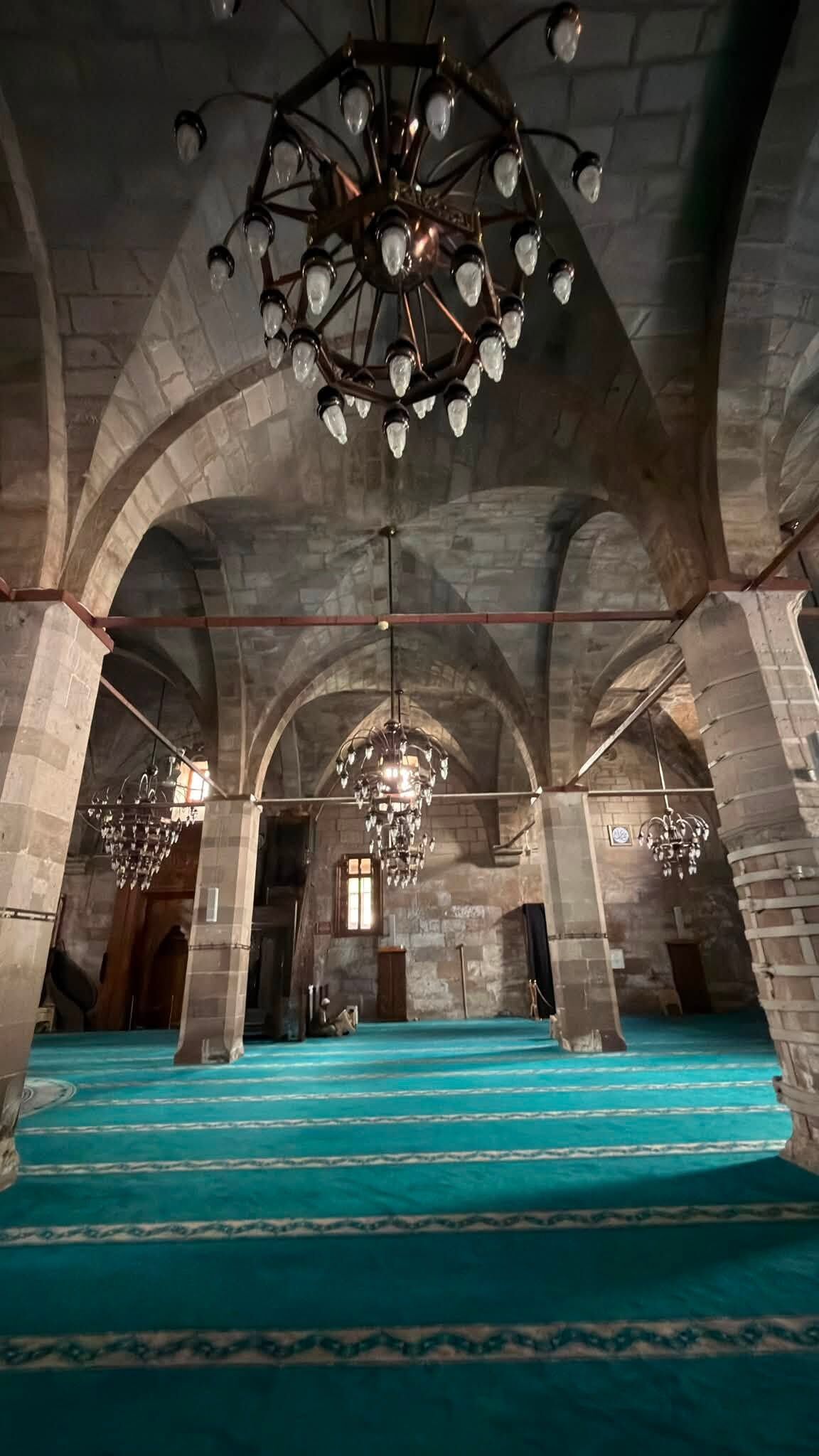 Aksaray Ulu Camii Tarihi ve Ahşap Minberiyle Büyülüyor-1