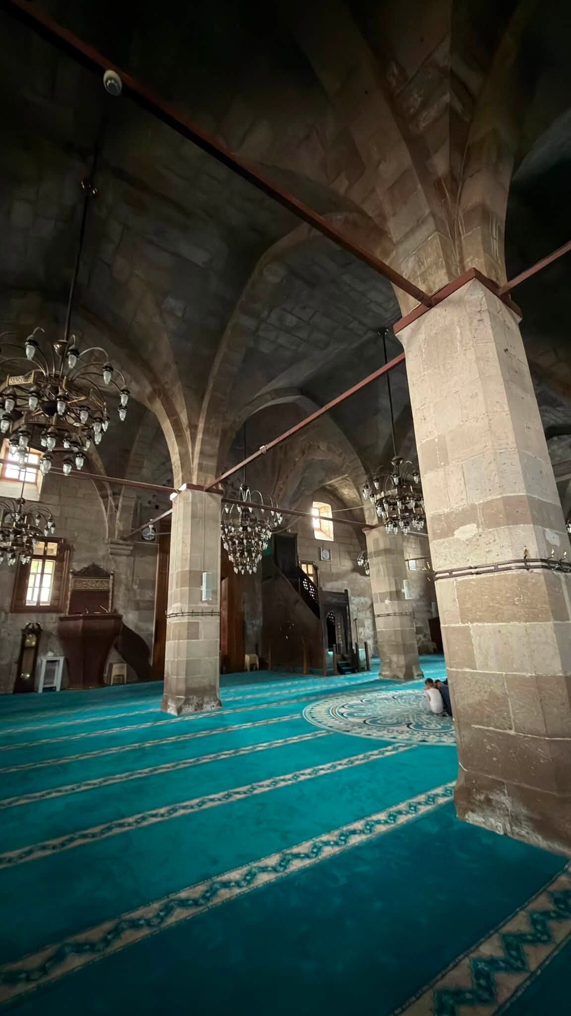 Aksaray Ulu Camii Tarihi ve Ahşap Minberiyle Büyülüyor