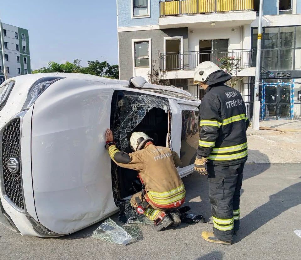 İskenderun’da Trafik Kazası! 2 Yaralı Kurtarıldı