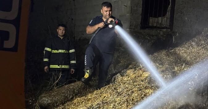Kırıkhan’da Samanlık Yangını Büyümeden Söndürüldü-1