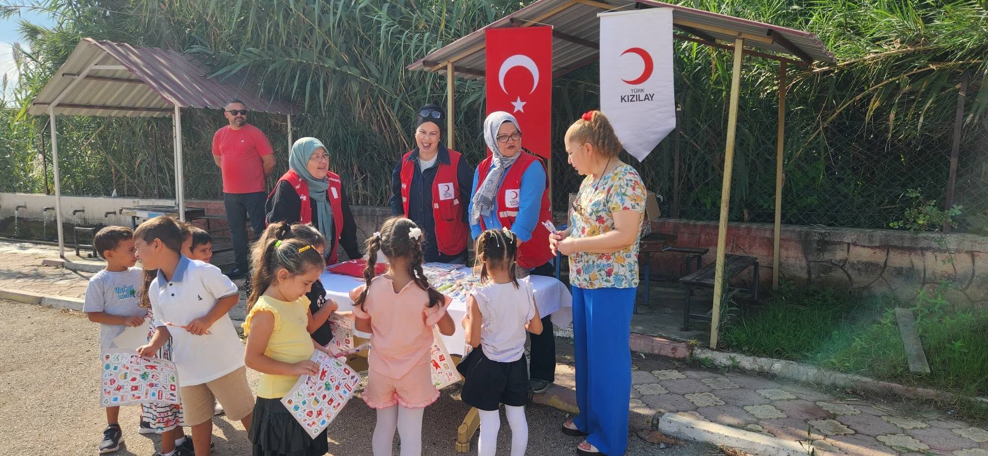 Kadirli’de Öğrencilere Kızılay ve Sağlık Desteği-1