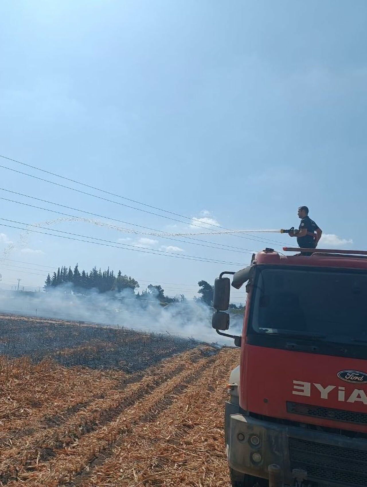 Hatay’da 4 İlçede Yangınlara İtfaiye Müdahalesi