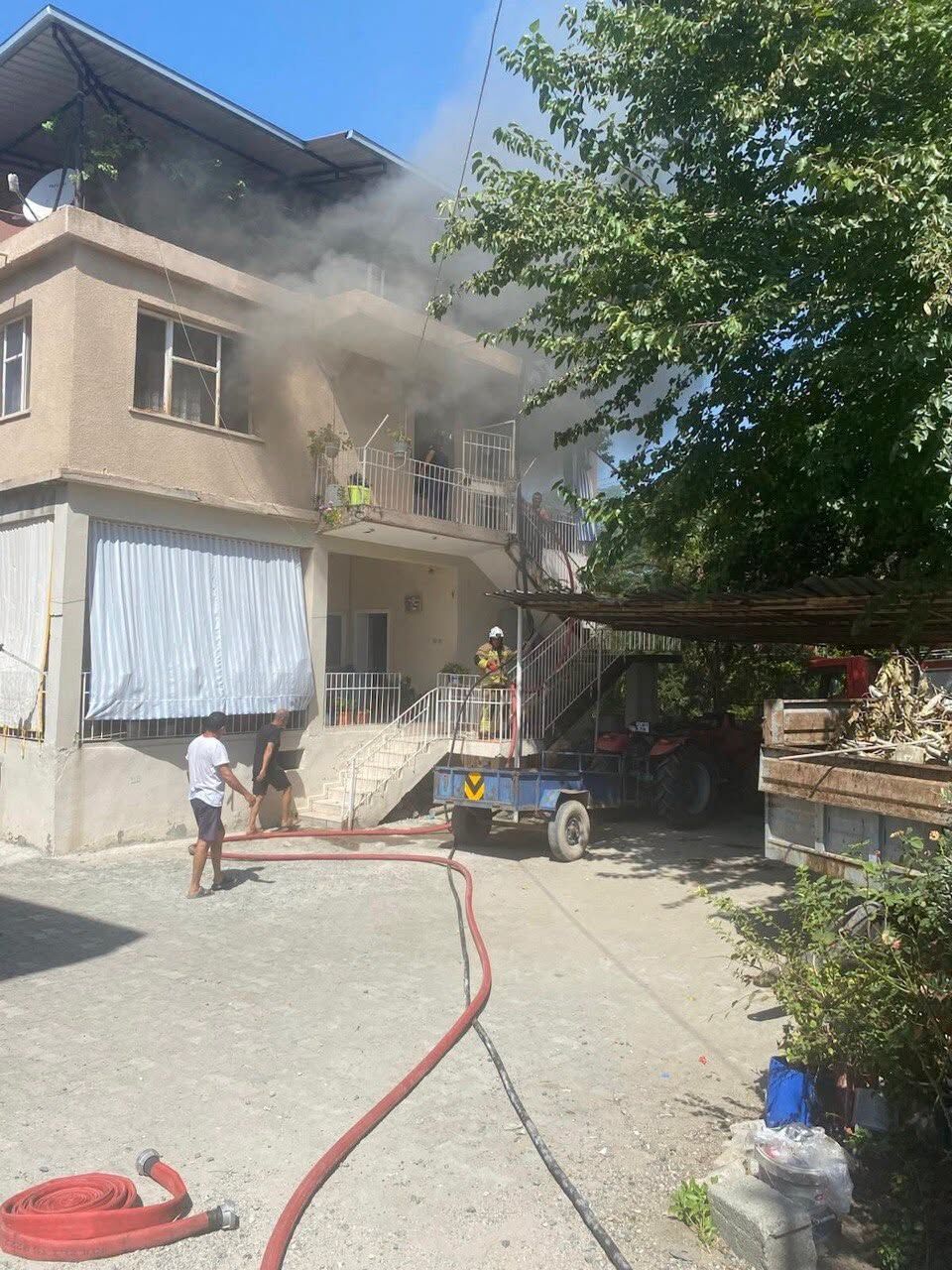 Erzin Mustafalı Mahallesi'nde Ev Yangını