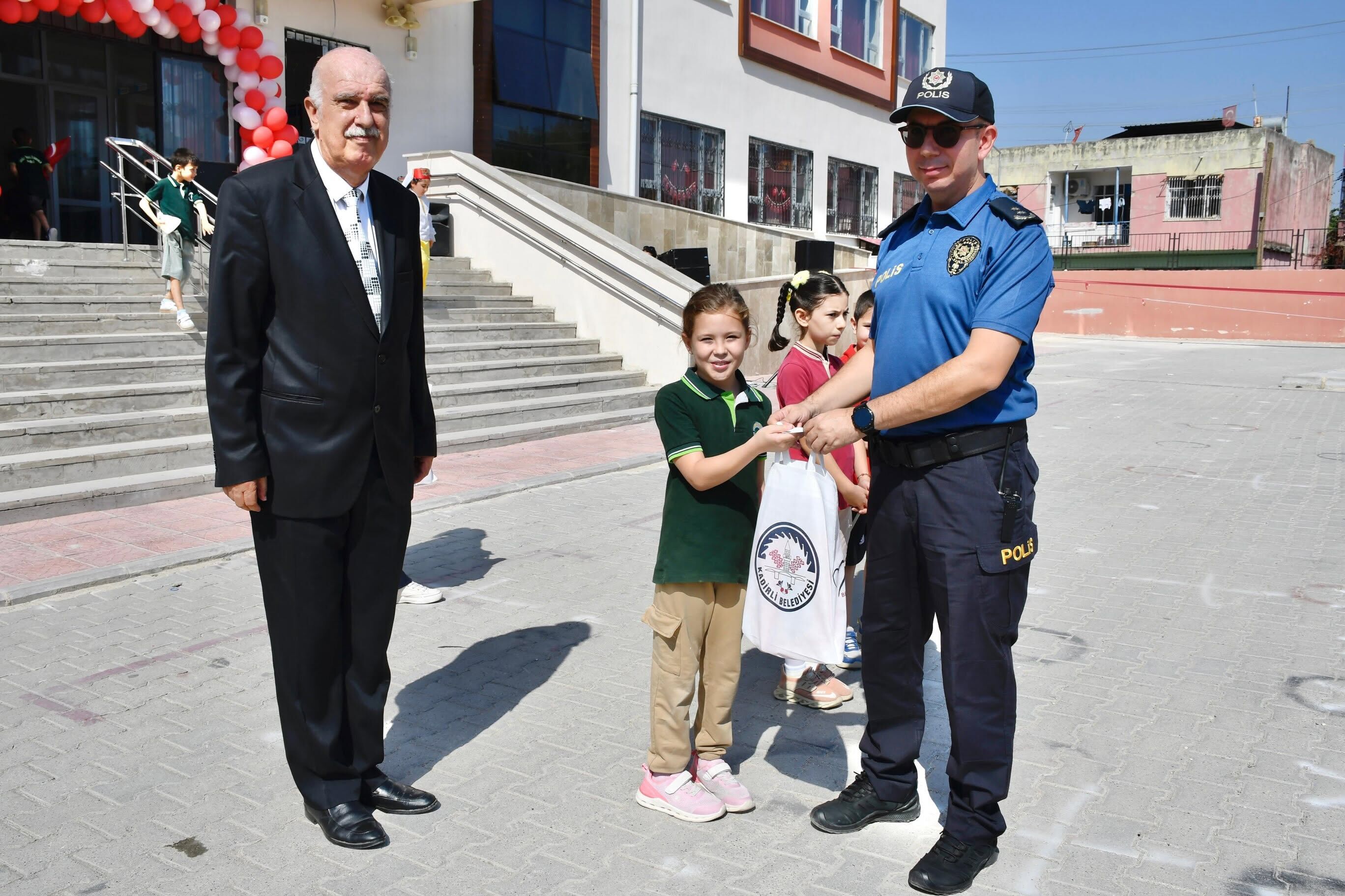 Kadirli’de İlköğretim Haftası Renkli Görüntülere Sahne Oldu-3
