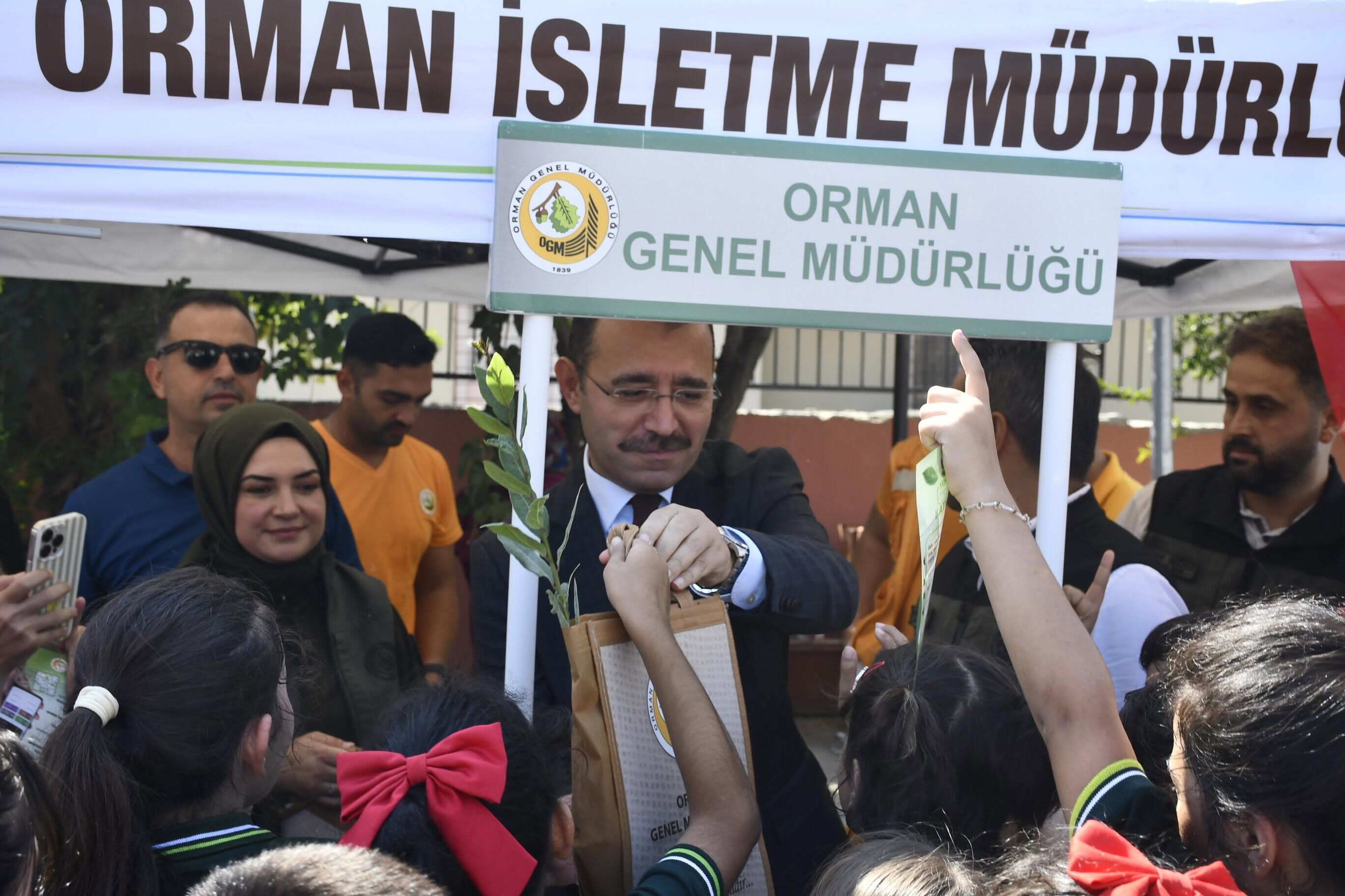 Kadirli’de İlköğretim Haftası Renkli Görüntülere Sahne Oldu-1