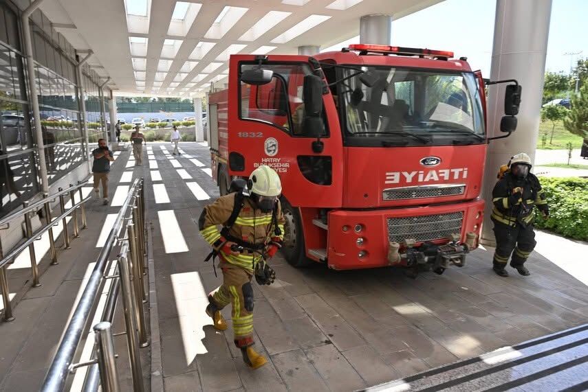 Hatay’da Üniversitede Yangın ve Tahliye Tatbikatı